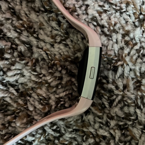 Fitbit charge 2 - Picture 2 of 3